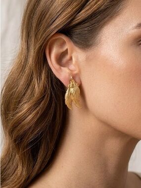 Vintage Monet Gold Leaf Feather Clip-On Earrings